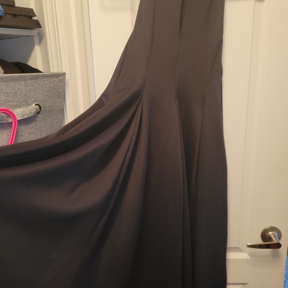 Black halter dress - Picture 3 of 4